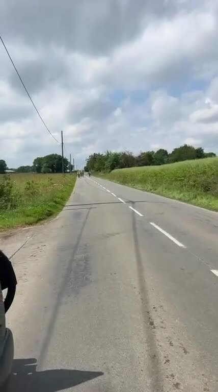 tour du 22 arrivée sur Bécherel